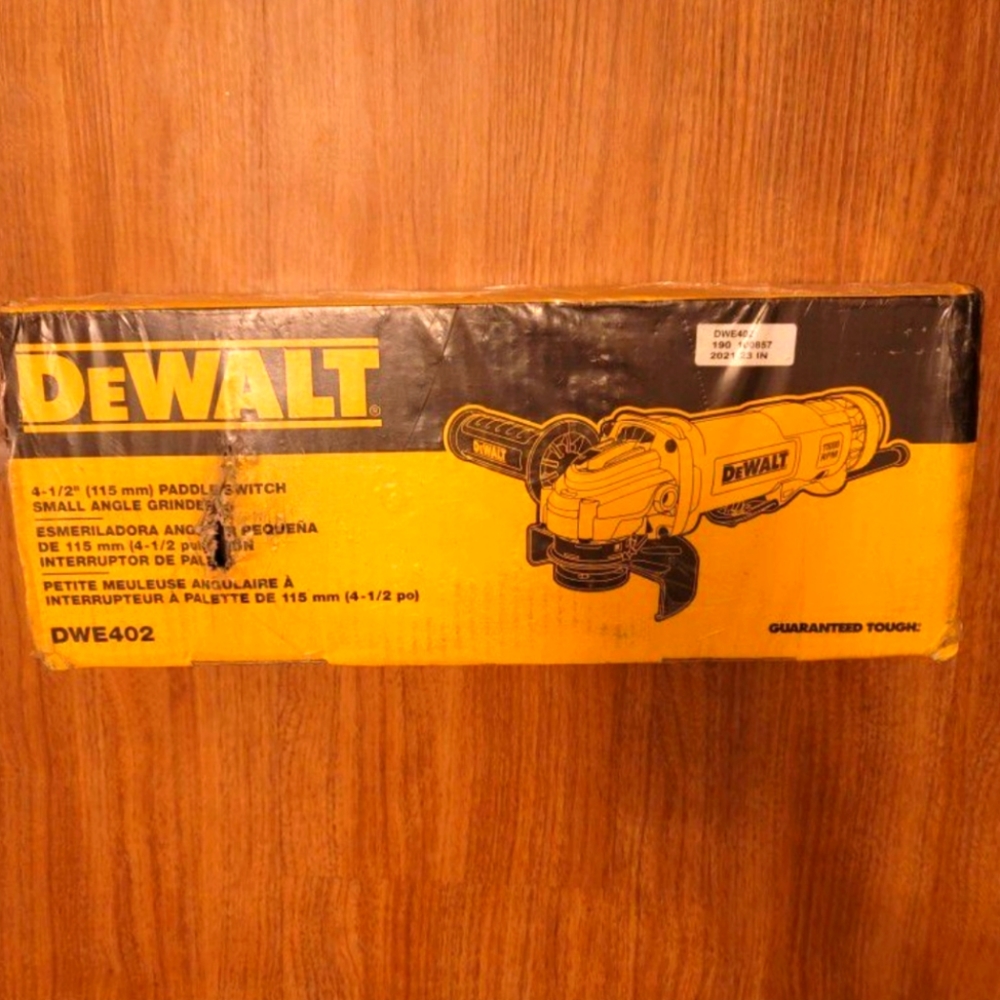 DEWALT GRINDER